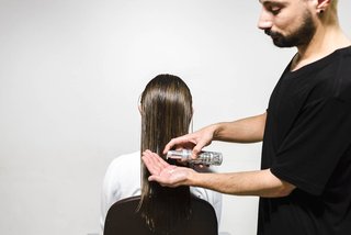 Tvinnad chinjon tutorial Steg 1 Kerastase