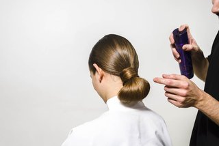 Tvinnad chinjon tutorial Steg 8 Kerastase