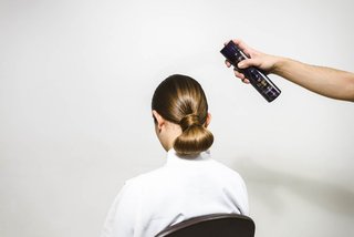 Tvinnad chinjon tutorial Steg 9 Kerastase